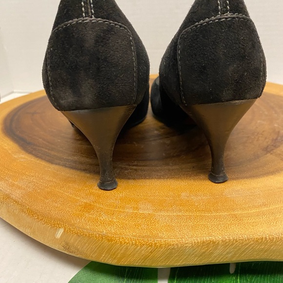 TODS Suede Kitten heel T Charm Heels - Picture 5 of 8